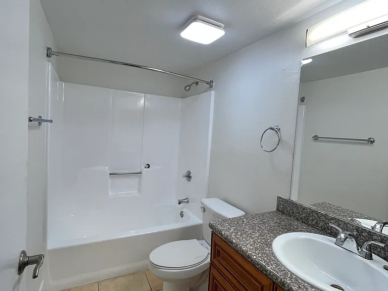 Chateau Studio Village Apartments — Photo 14