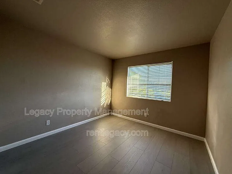 4932 Chaps Ct — Photo 15