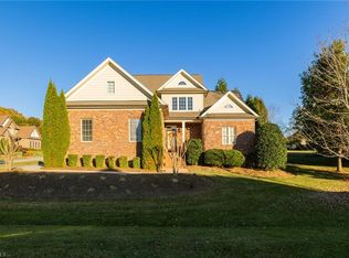 8208 Messenger Ct, Stokesdale, NC 27357