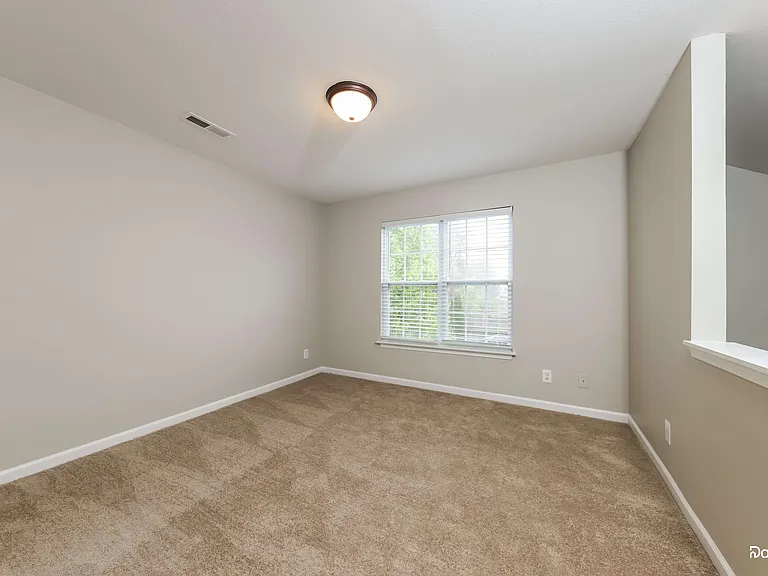124 Dunbarton Ct — Photo 11