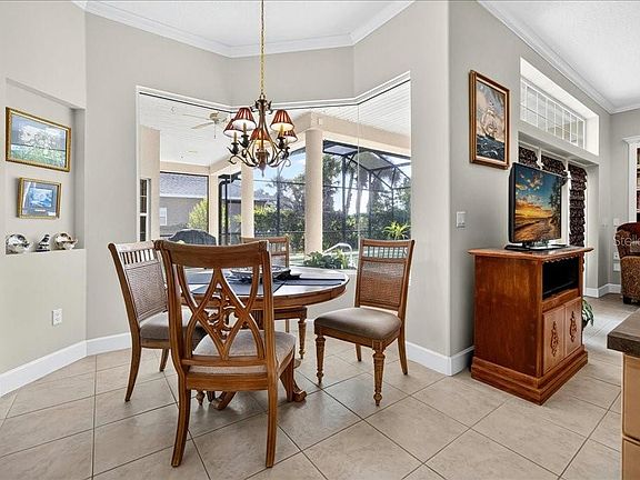 5th image of 10 Beachside Dr