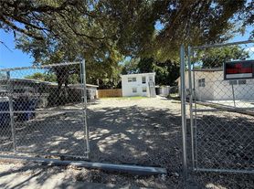 3376 NW 49th St, Miami, FL