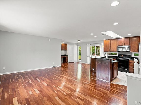 4th image of 2285 Snellbrook Rd