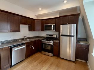 80 Pleasant St #4, Worcester, MA 01609