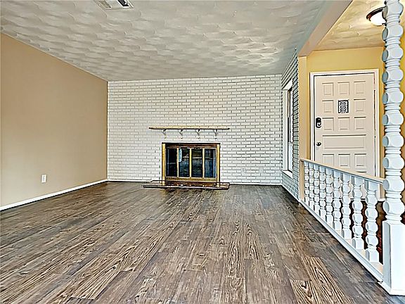 2nd image of 4714 Danville Dr