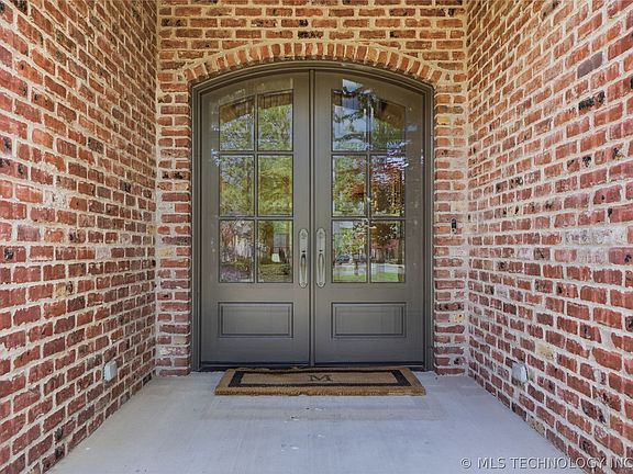 4th image of 11917 S Canton Ave