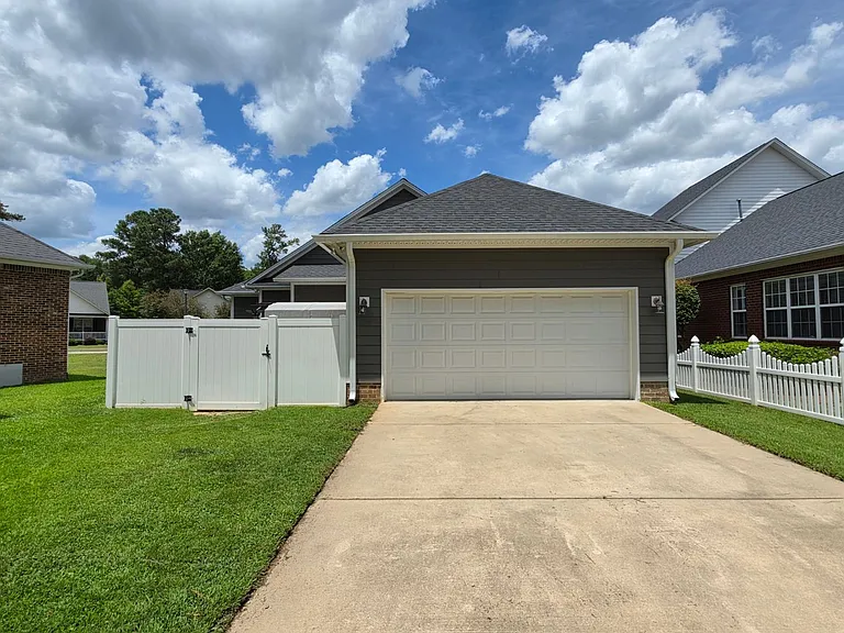 3120 Mayflower Ln — Photo 37