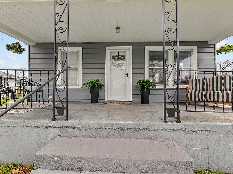 1st image of 305 Garden St