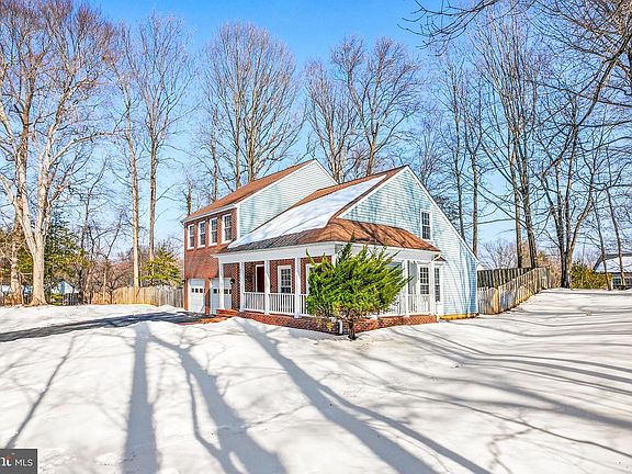 3rd image of 8217 Bayberry Ridge Rd