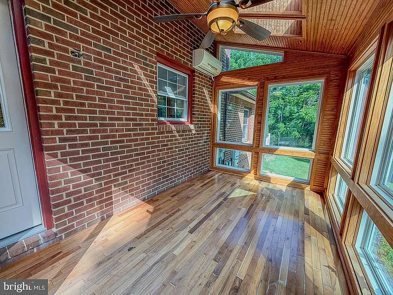 11 Hickory Ln — Photo 23