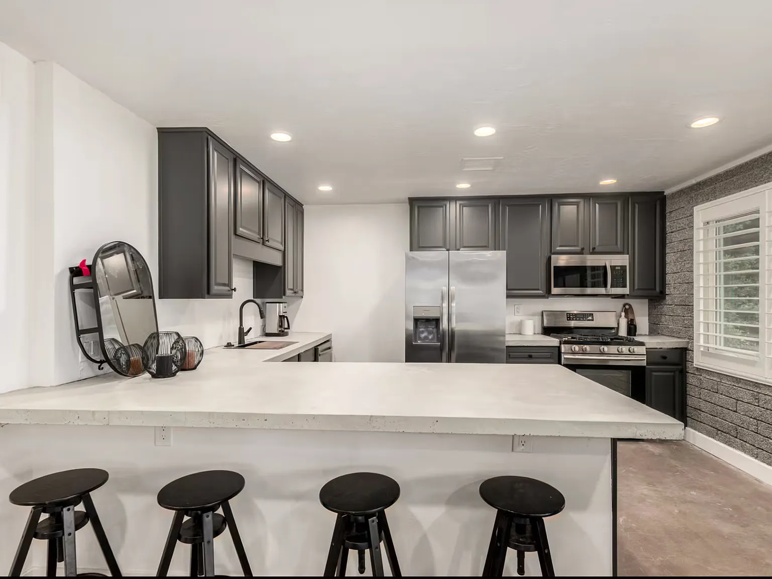 3 bed, 1686 sqft, $2,700 — Photo 4