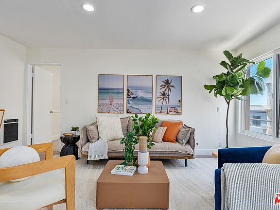 4th image of 16 Quarterdeck St Unit 201