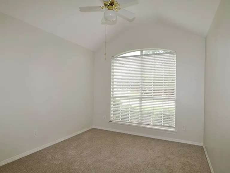2767 Crystal Glenn Cir — Photo 20
