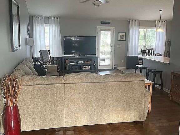 4th image of 335 Wisteria Ct