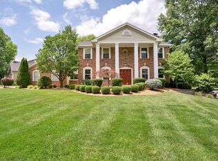 16247 Windfall Ridge Dr, Chesterfield, MO 63005