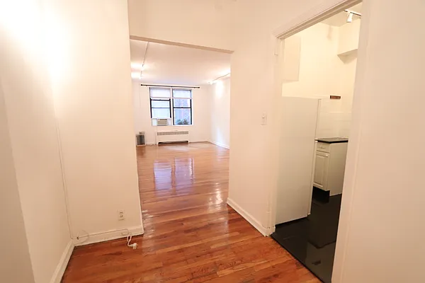 Rented by Douglas Elliman | media 8