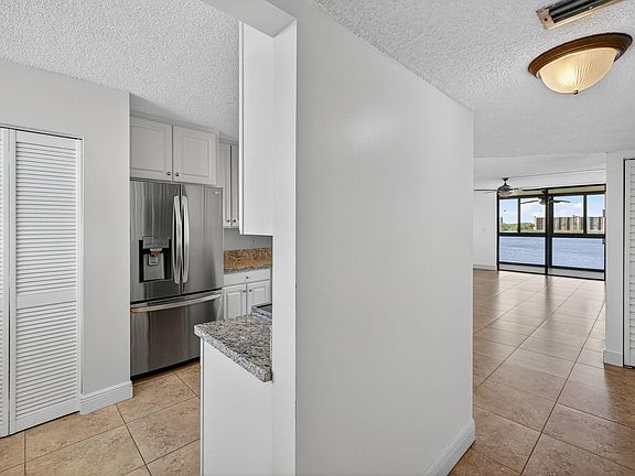 5th image of 115 Lake Emerald Drive #403