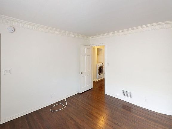 5th image of 115 N Catalina St #119B