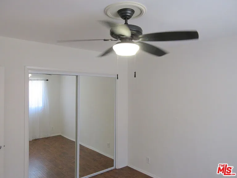 1400 N Fairfax Ave — Photo 15