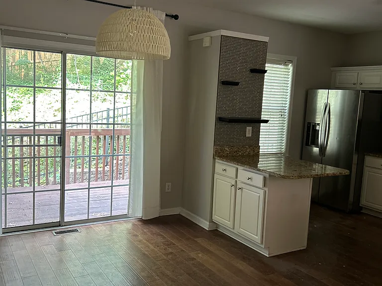 5134 Manerdale Dr SE — Photo 7