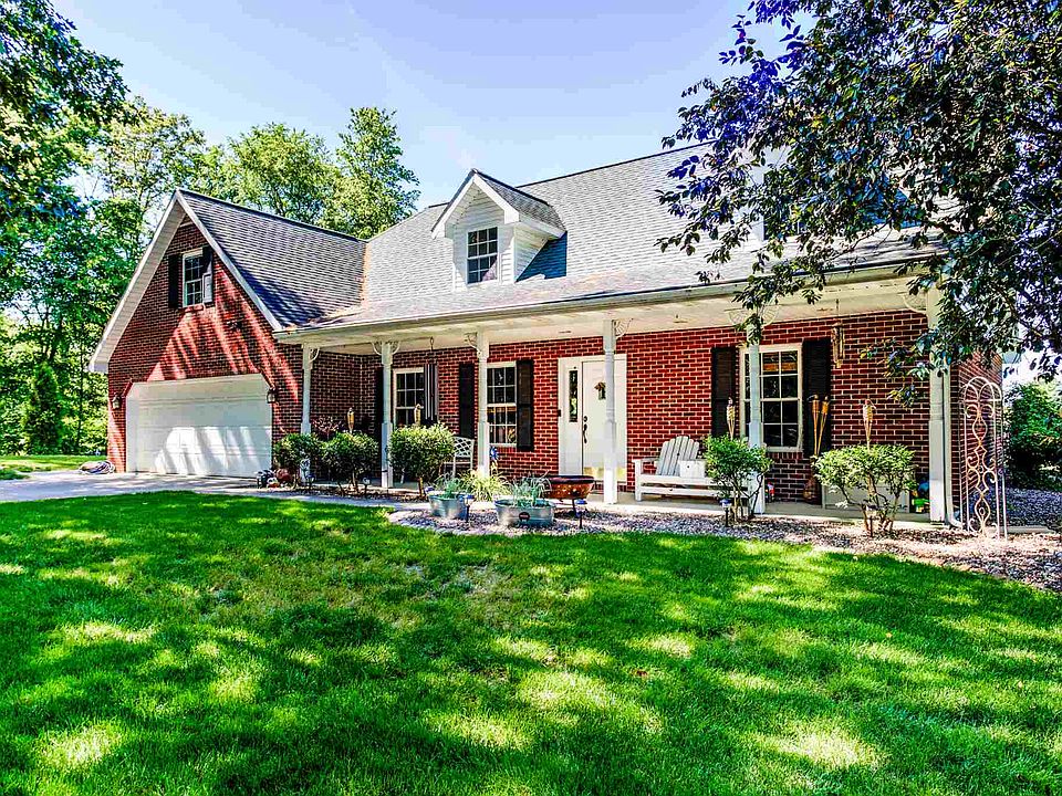1st image of 566 W Dasher Ln