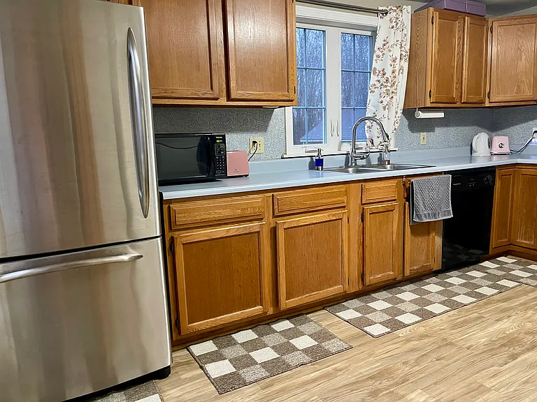7 Birch Hill Ln #101 — Photo 14