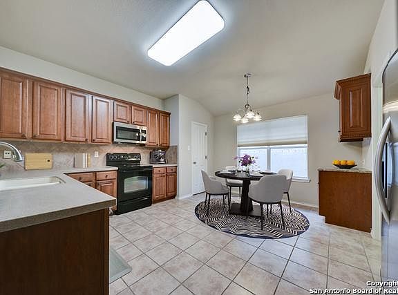 2nd image of 730 Park Point