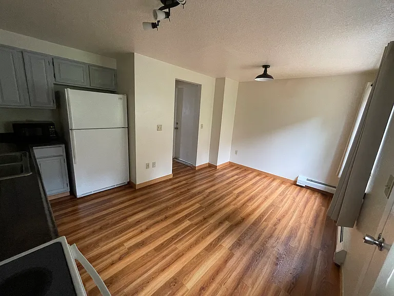 1222 Selief Ln — Photo 7
