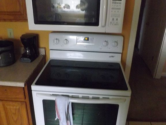 stove & microwave stay