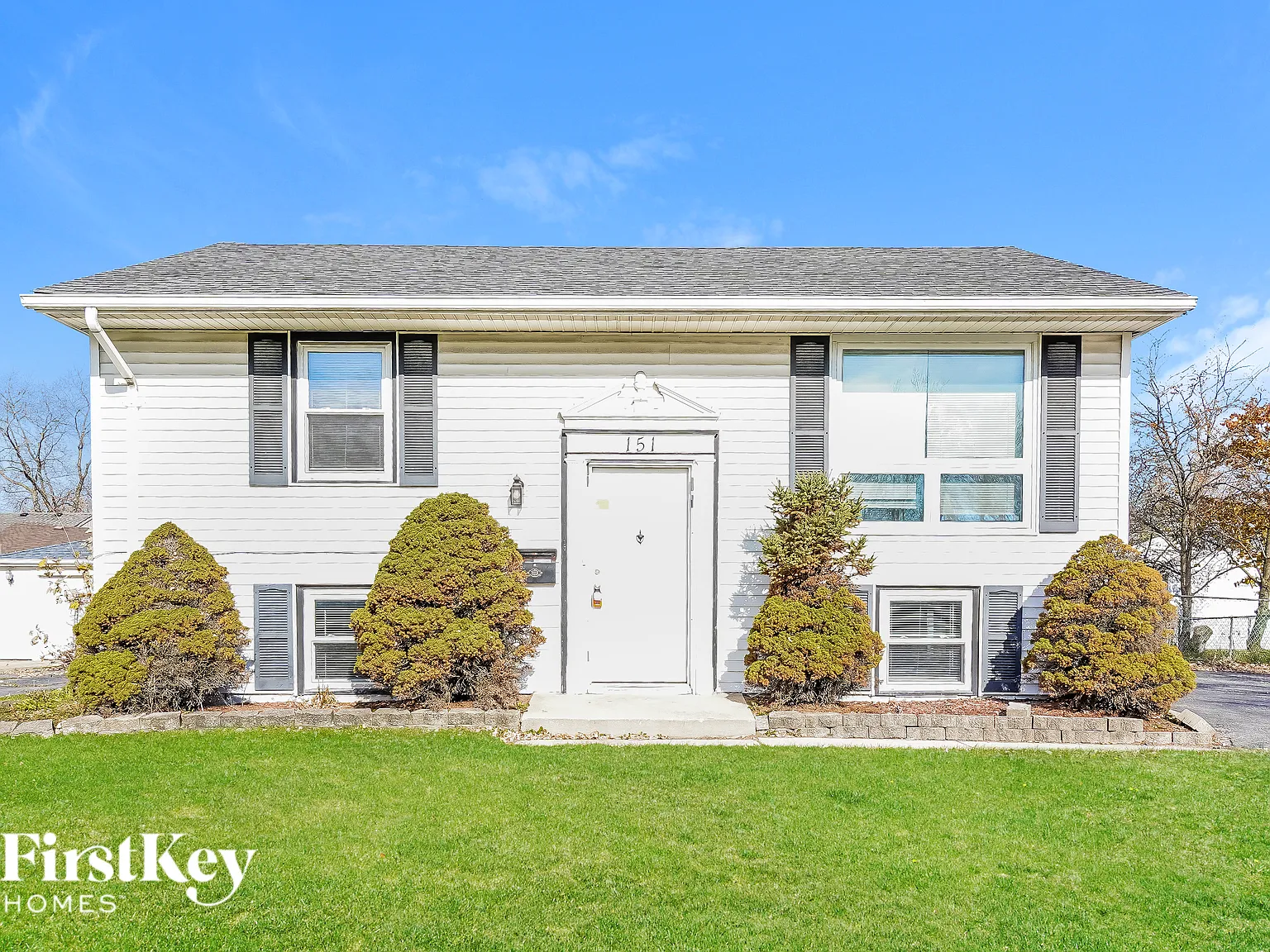 3 bed, 2.0 bath, 1500 sqft, $3,055 — Photo 1