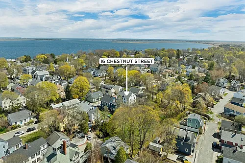 16 Chestnut St Photo 1