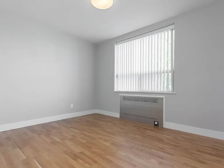 2400 Bathurst St #50023A-407 — Photo 7