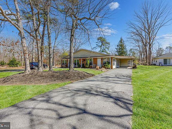 3rd image of 43 Magnolia Rd