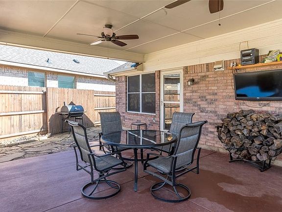 5th image of 2949 Greenway Dr