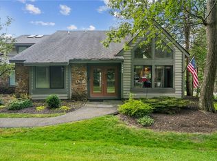 1923 S Ridge Ct, Hidden Valley, PA 15502