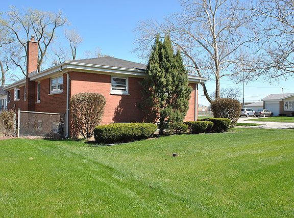 4th image of 4601 N Oriole Ave