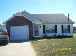 1201 Red Oak Ct, Murfreesboro, TN 37130