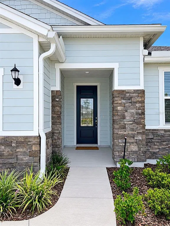 4 bed, 3.0 bath, 2239 sqft, $3,200 — Photo 3