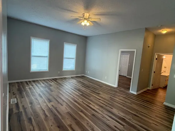 520 E Tuscaloosa St #520B, Florence, AL 35630