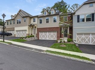 5 Brompton Pl, Randolph, NJ 07869