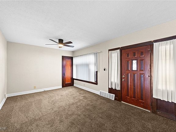 3rd image of 5409 Theota Ave