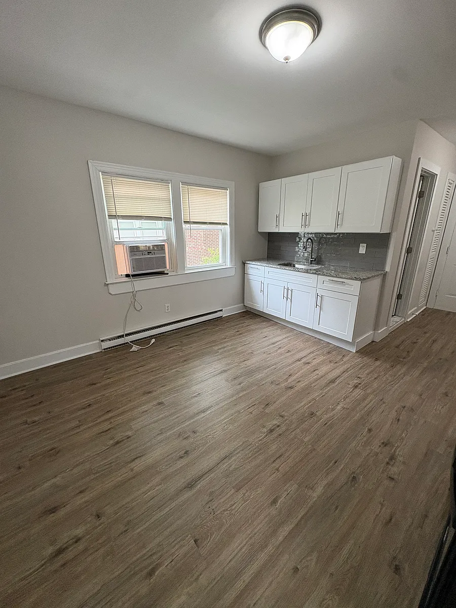 Building Photo - 203 Clifton St #2