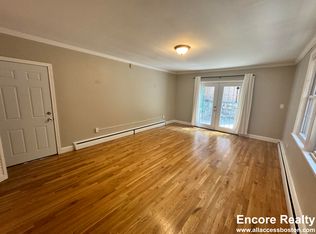 28 Fayette St #1, Boston, MA 02116