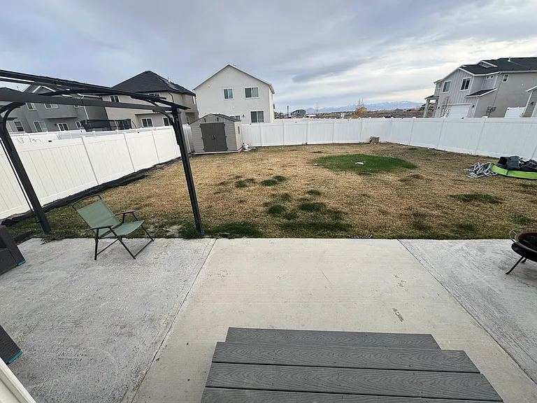 1118 E Doris Loop Rd — Photo 23