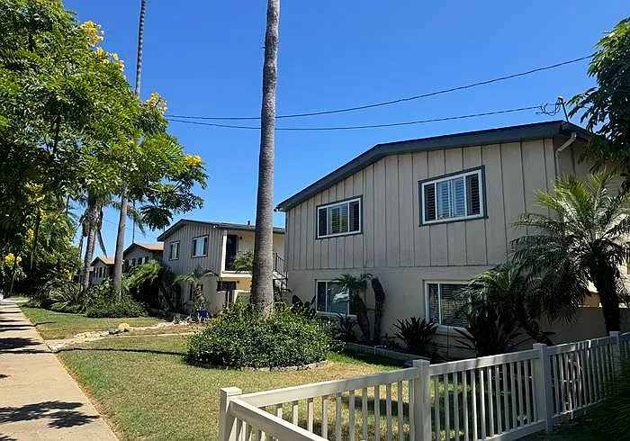 2 bed, 806 sqft, $4,200 — Photo 4