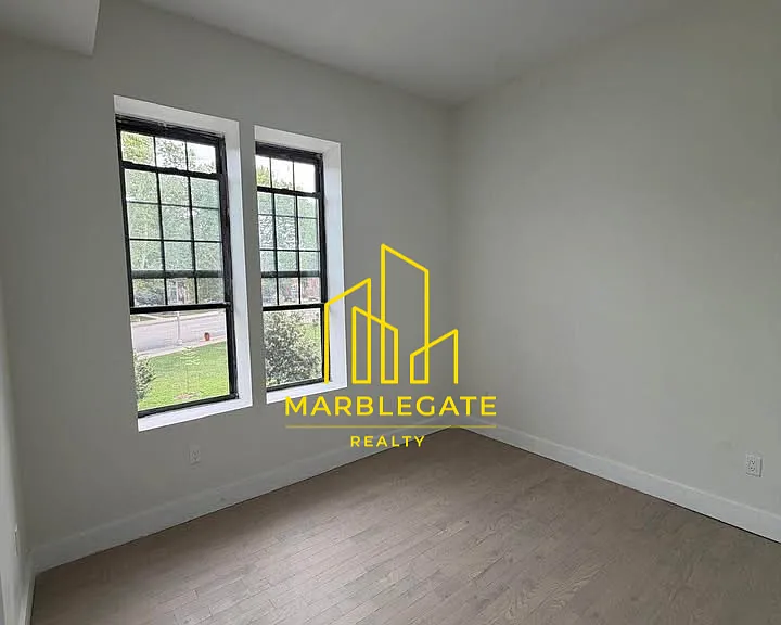 53 Lincoln Park #22E — Photo 3