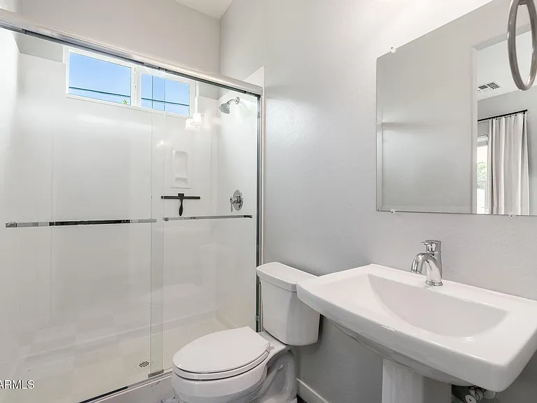 1555 E Ocotillo Rd #9 — Photo 30