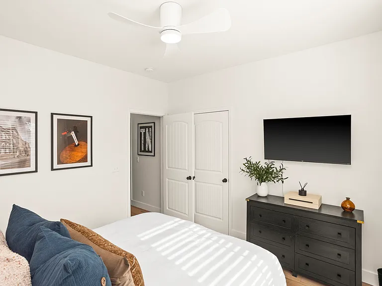 221 Waldron View Dr — Photo 36