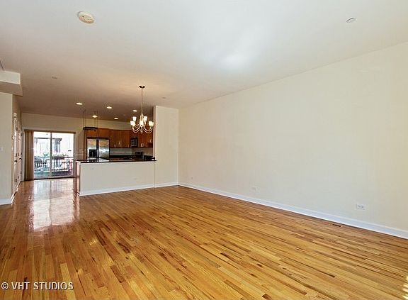 5th image of 1192 Clarence Ave Unit 15