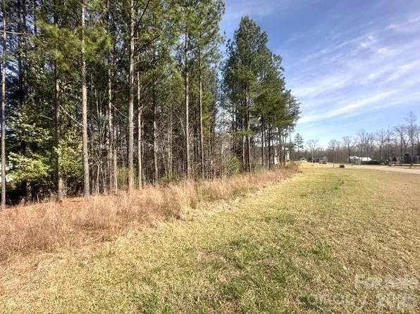 315 Grassy Ridge Ct, Clover, SC 29710